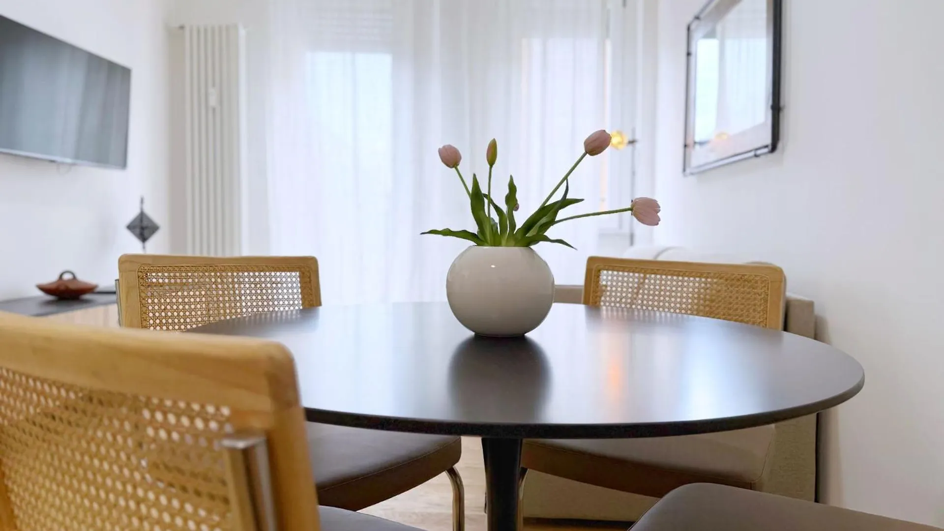 Viale Monza Ab Suites - 2 Bedroom- 15 Min Dal Duomo Milan Apartment