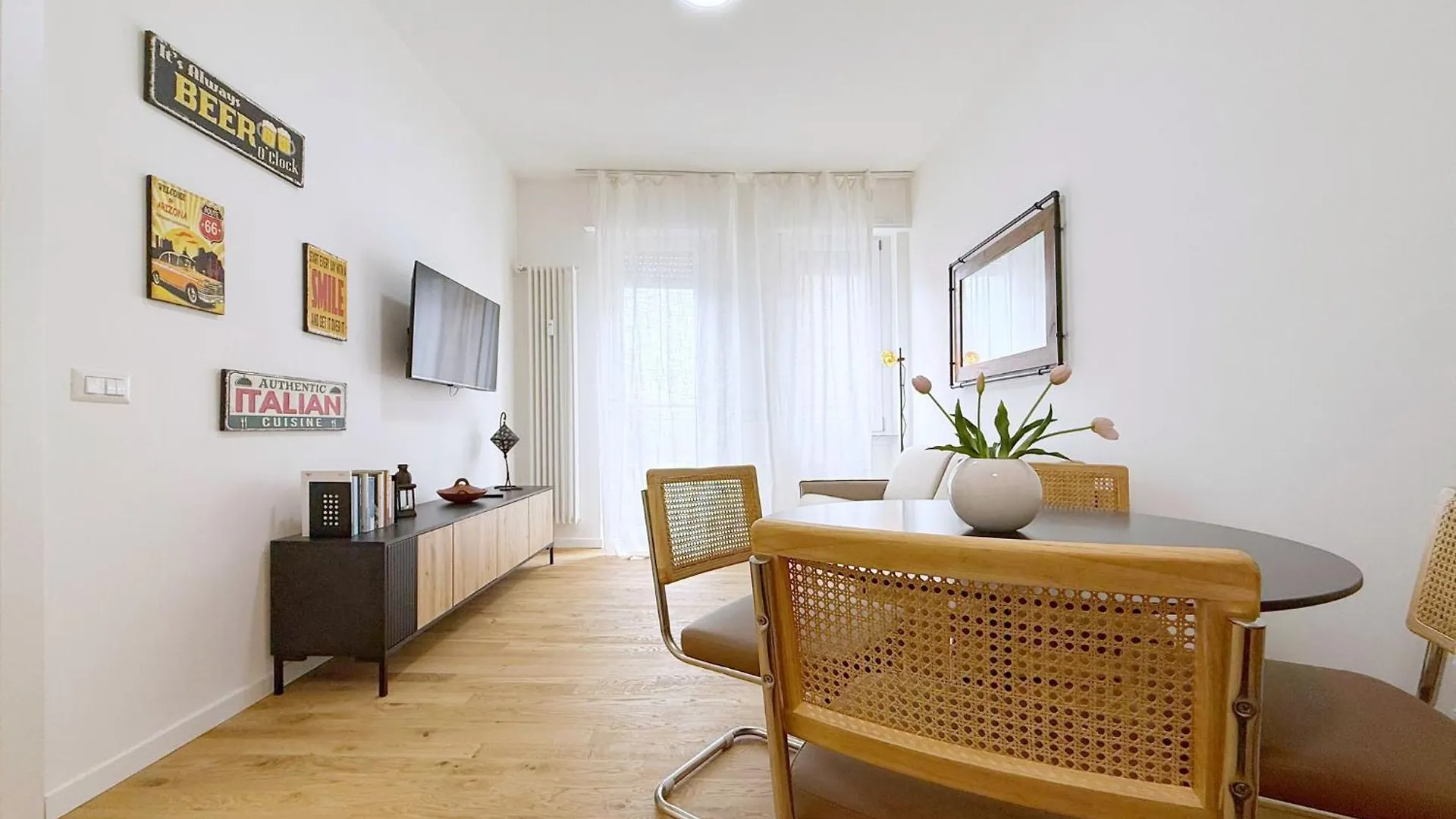 Viale Monza Ab Suites - 2 Bedroom- 15 Min Dal Duomo Milan 0*,  Italy