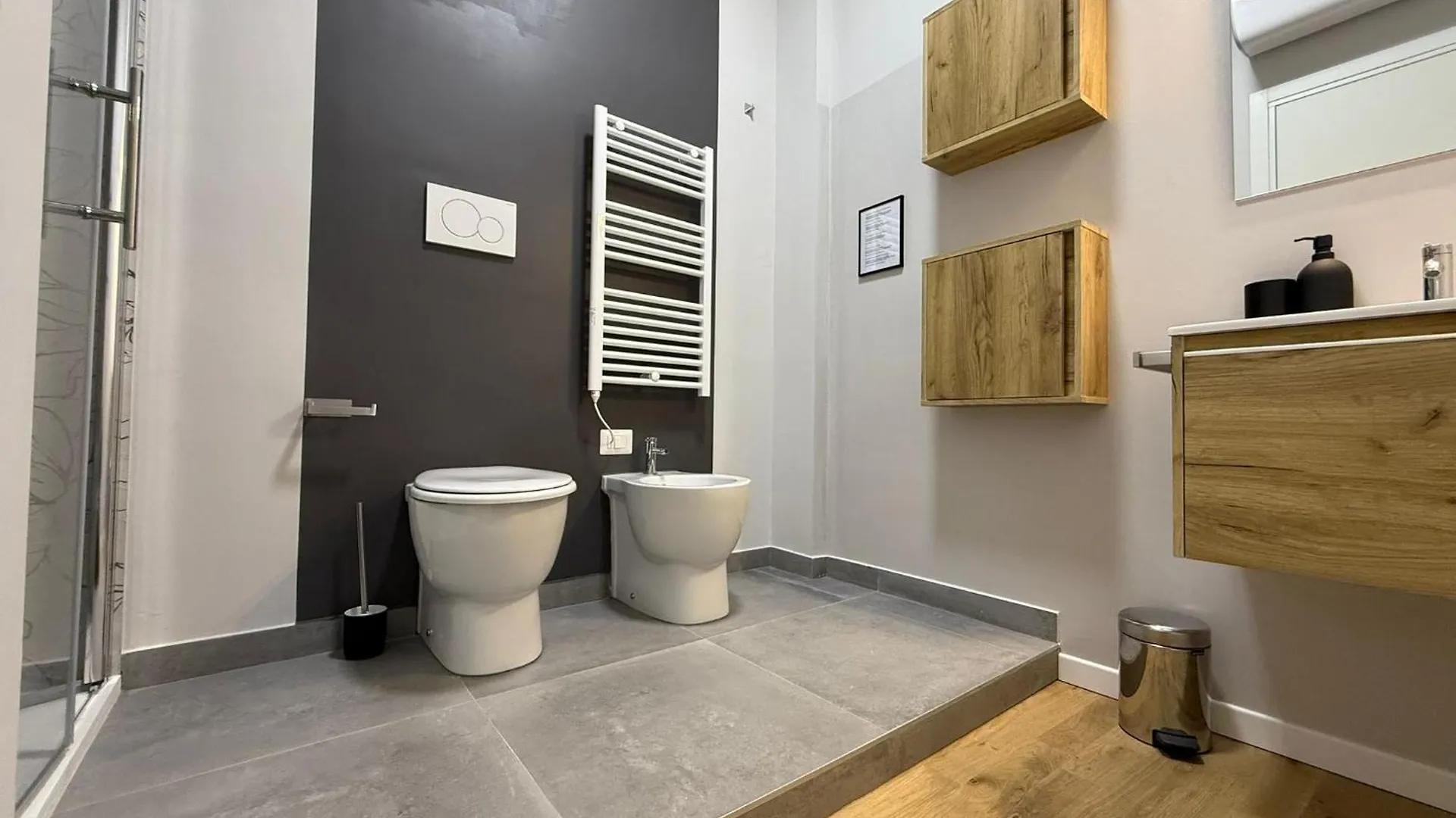 Viale Monza Ab Suites - 2 Bedroom- 15 Min Dal Duomo Milan 0*,  Italy